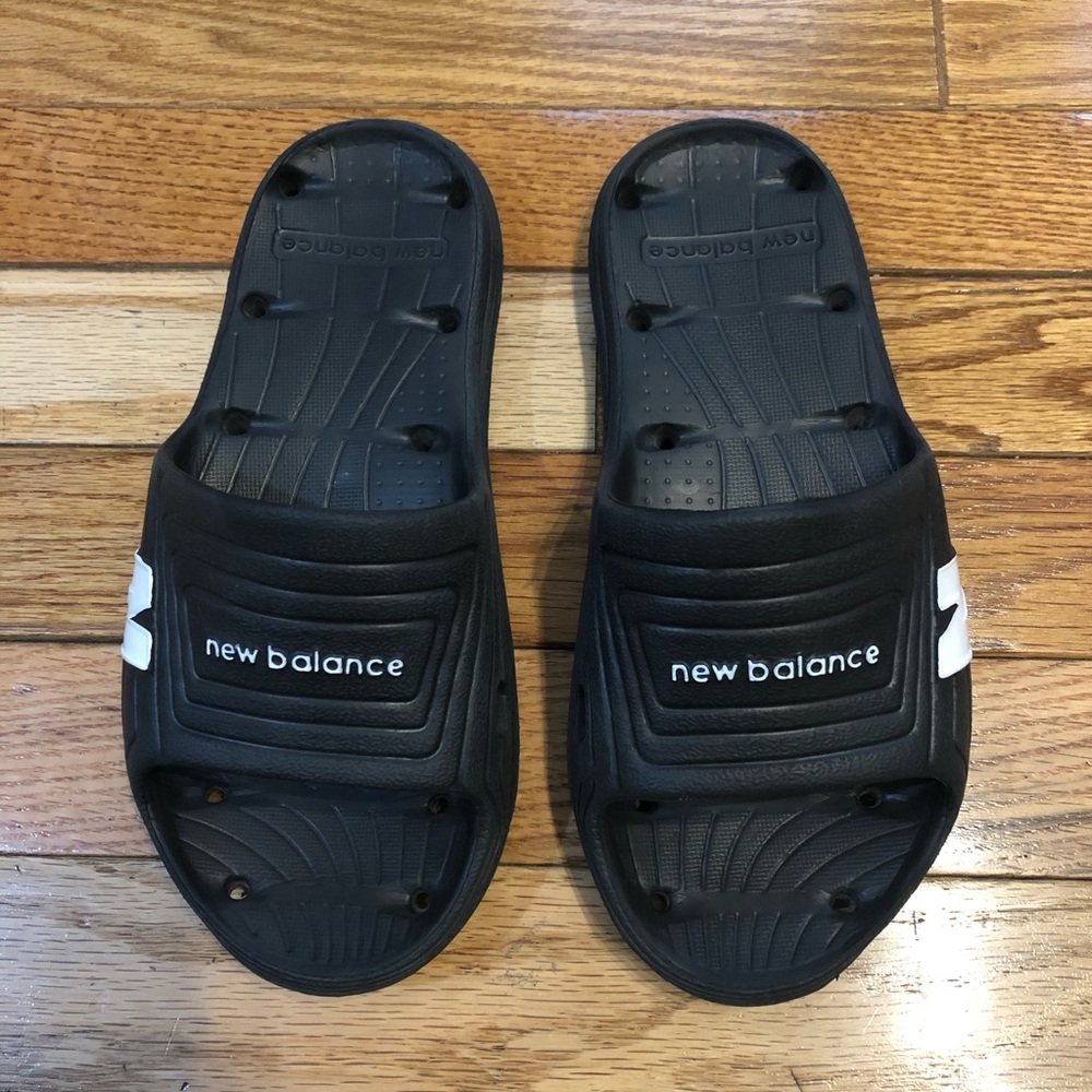 Boys’ kids’ New Balance sandals slides youth 3